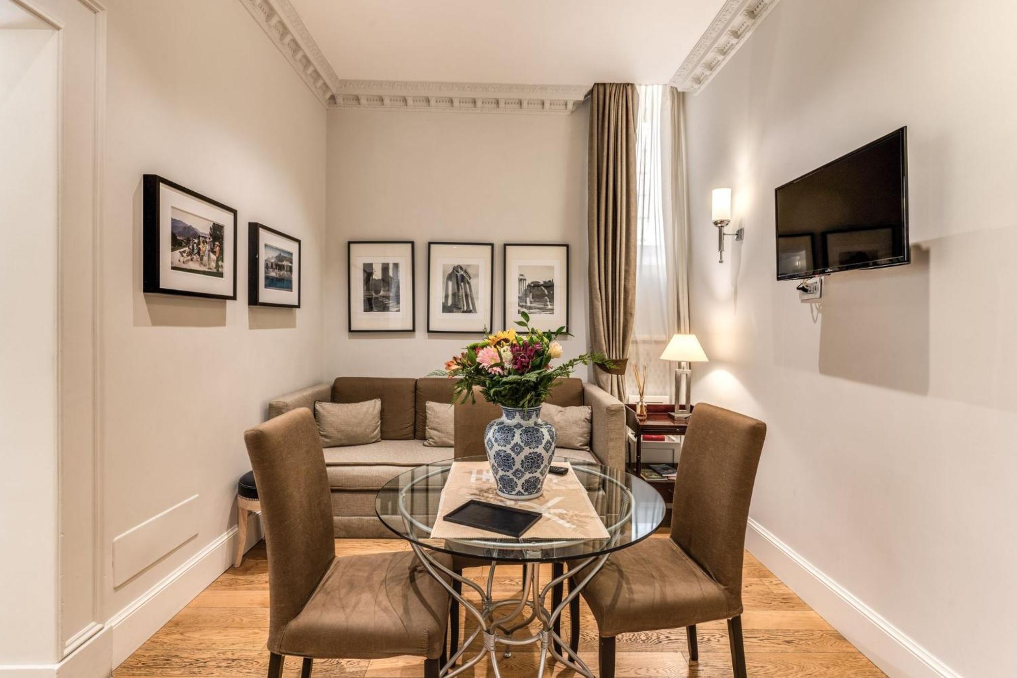 Via Napoli Apartments Roma Ngoại thất bức ảnh