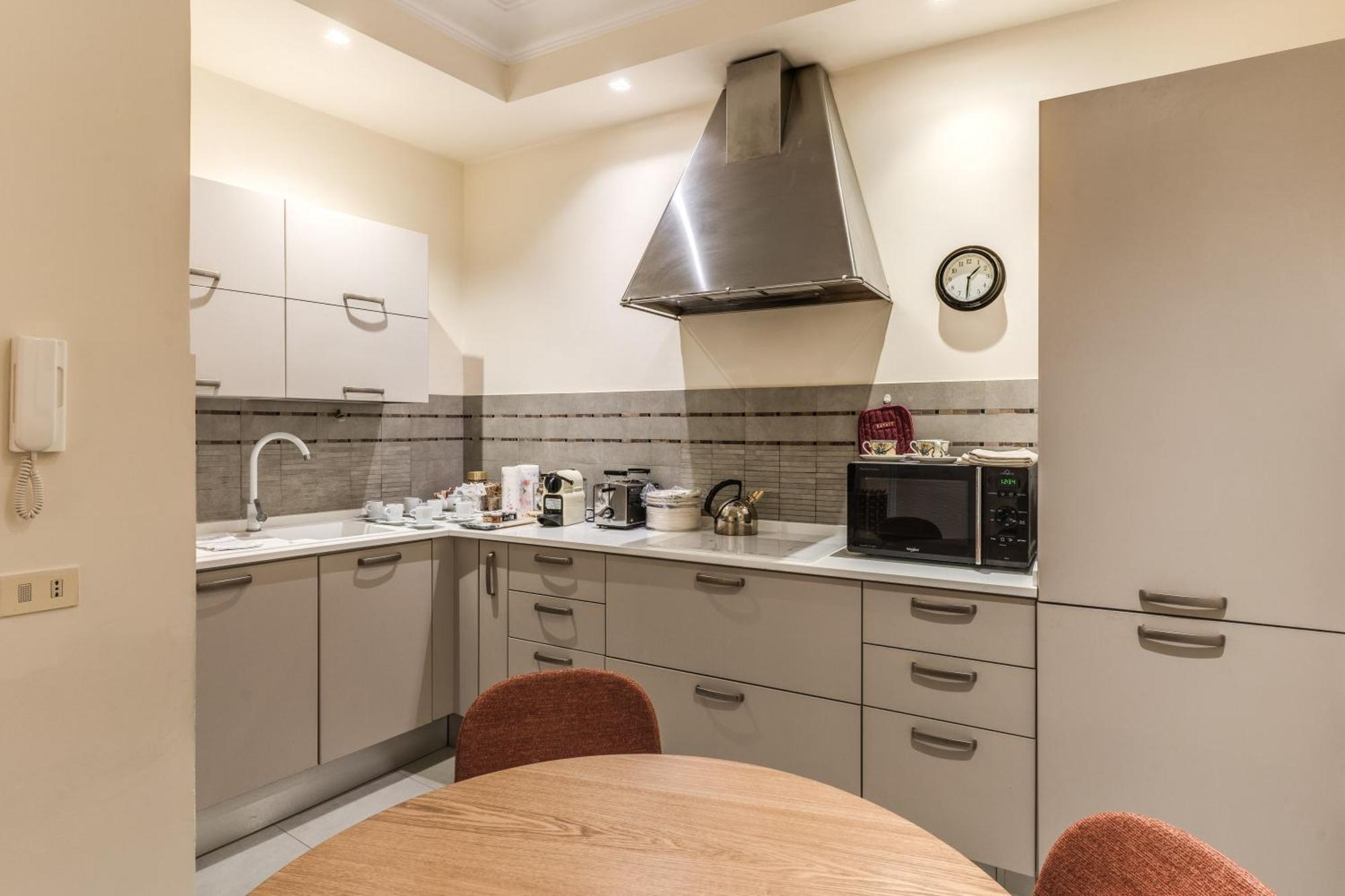 Via Napoli Apartments Roma Ngoại thất bức ảnh